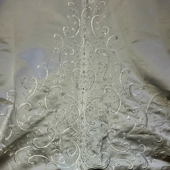 Wedding Dress Madison Collection - Picture 5 of 6